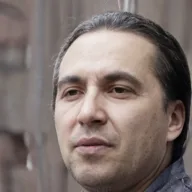 Andreas L.
