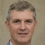 Lars H.