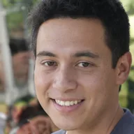 Roberto M.